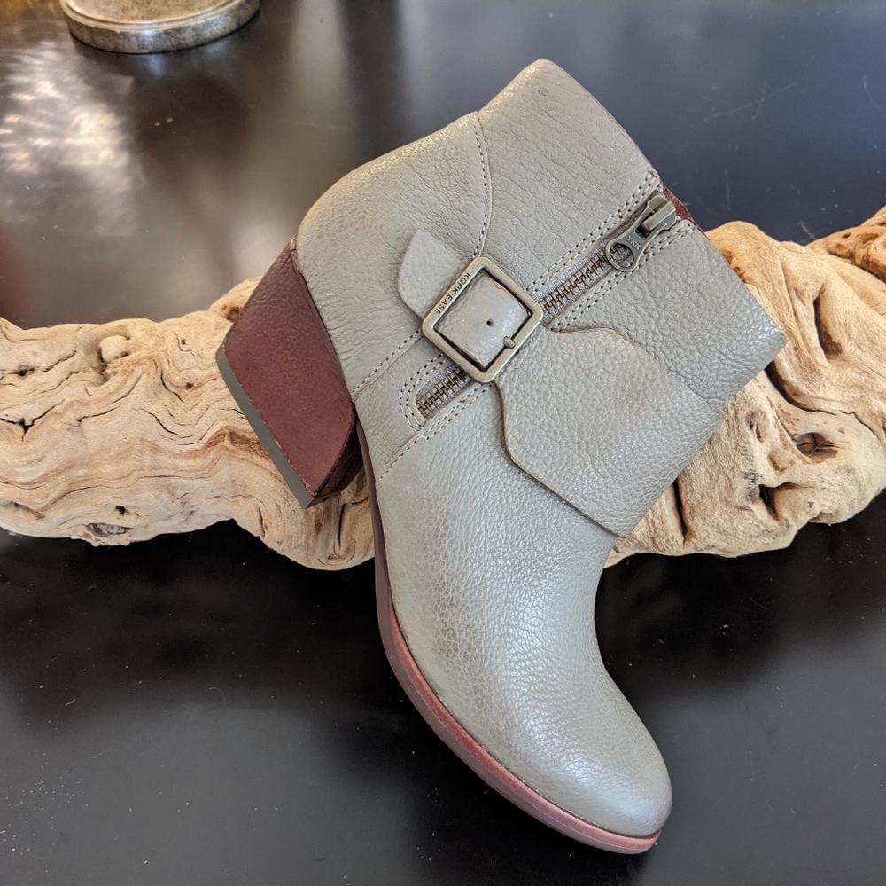 Kork-Ease Gray Comfort Leather Boot NIB 9